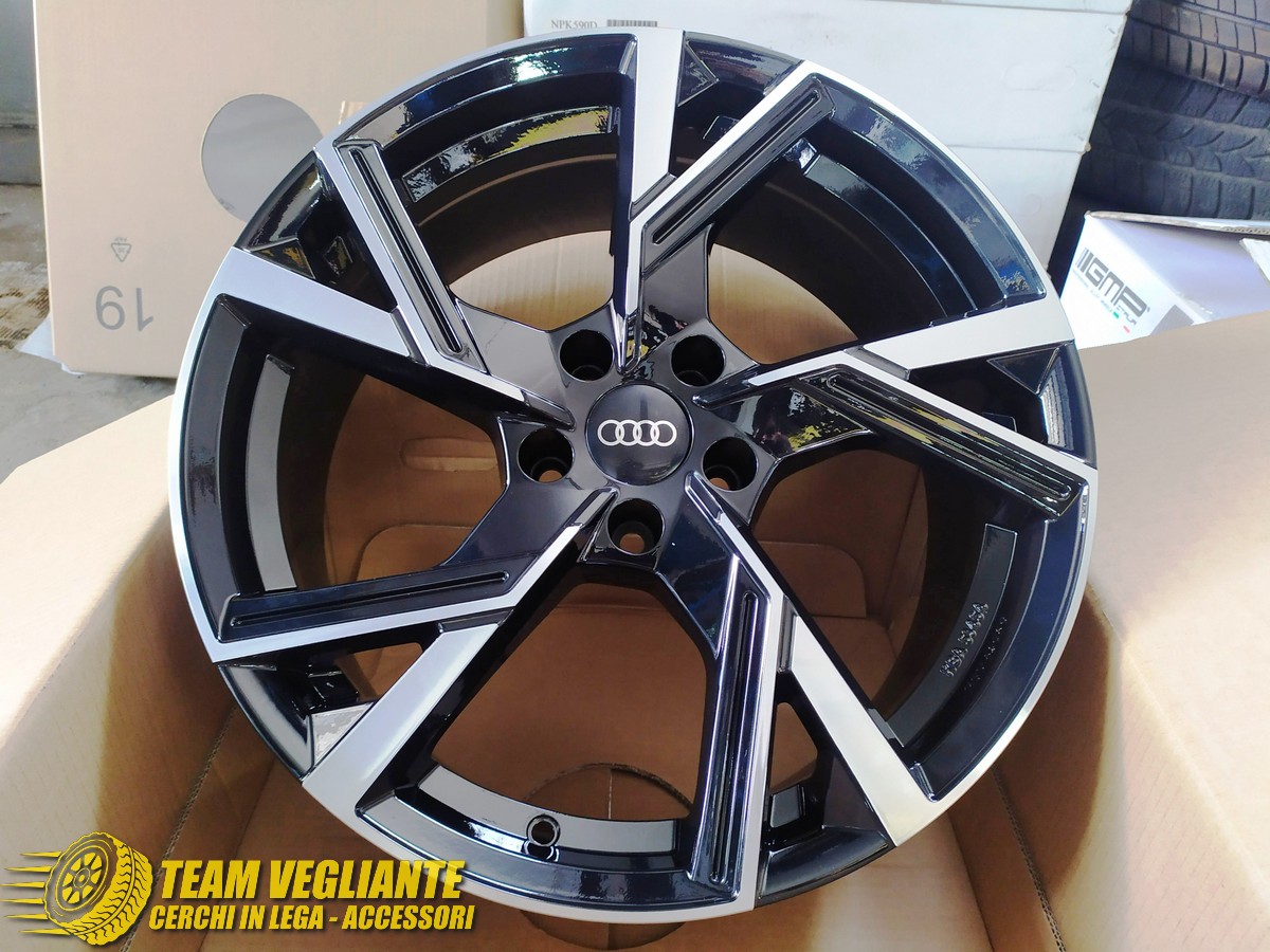 ENEA 4 cerchi in lega 18 pollici AUDI A3 S3 SPORTBACK 18 pollici ENEA 8x18  5x112 ET43 18 pollici 82A